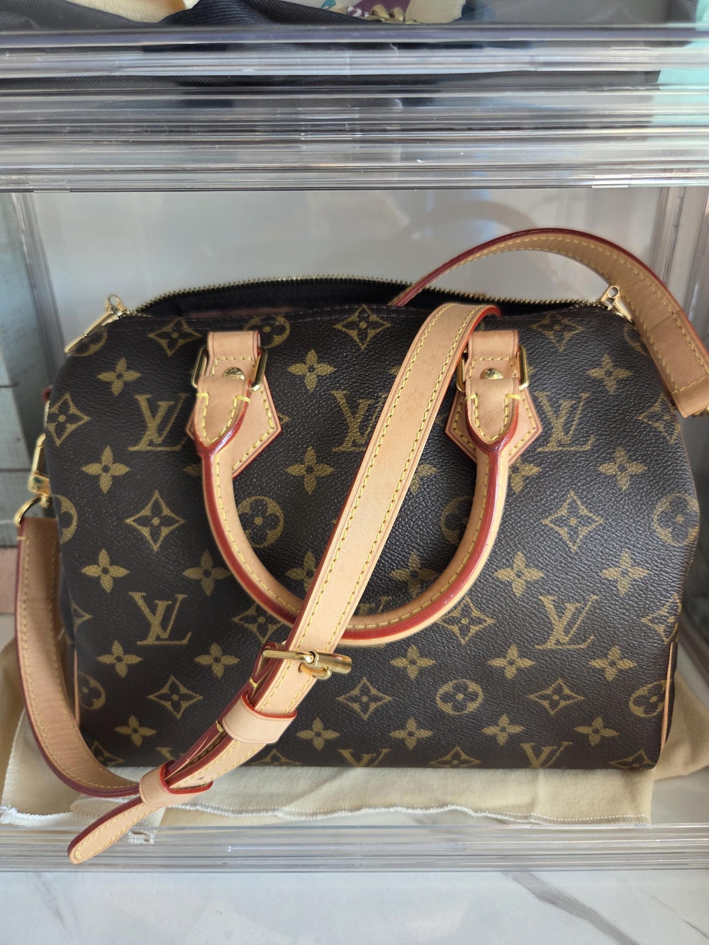 Louis Vuitton Monogram Speedy Bandoulière 25 -Entrupy Certified